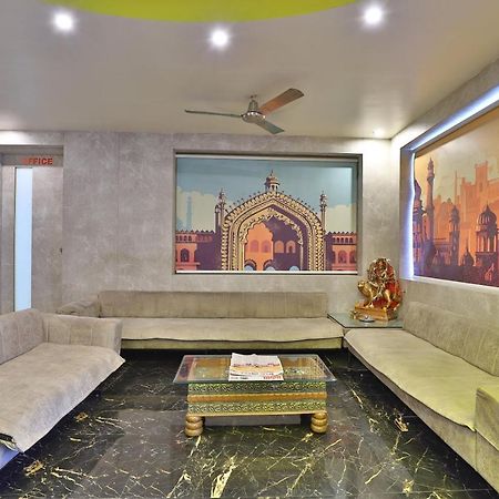 Oyo 23540 Hotel Suryakant Rajkot Eksteriør billede