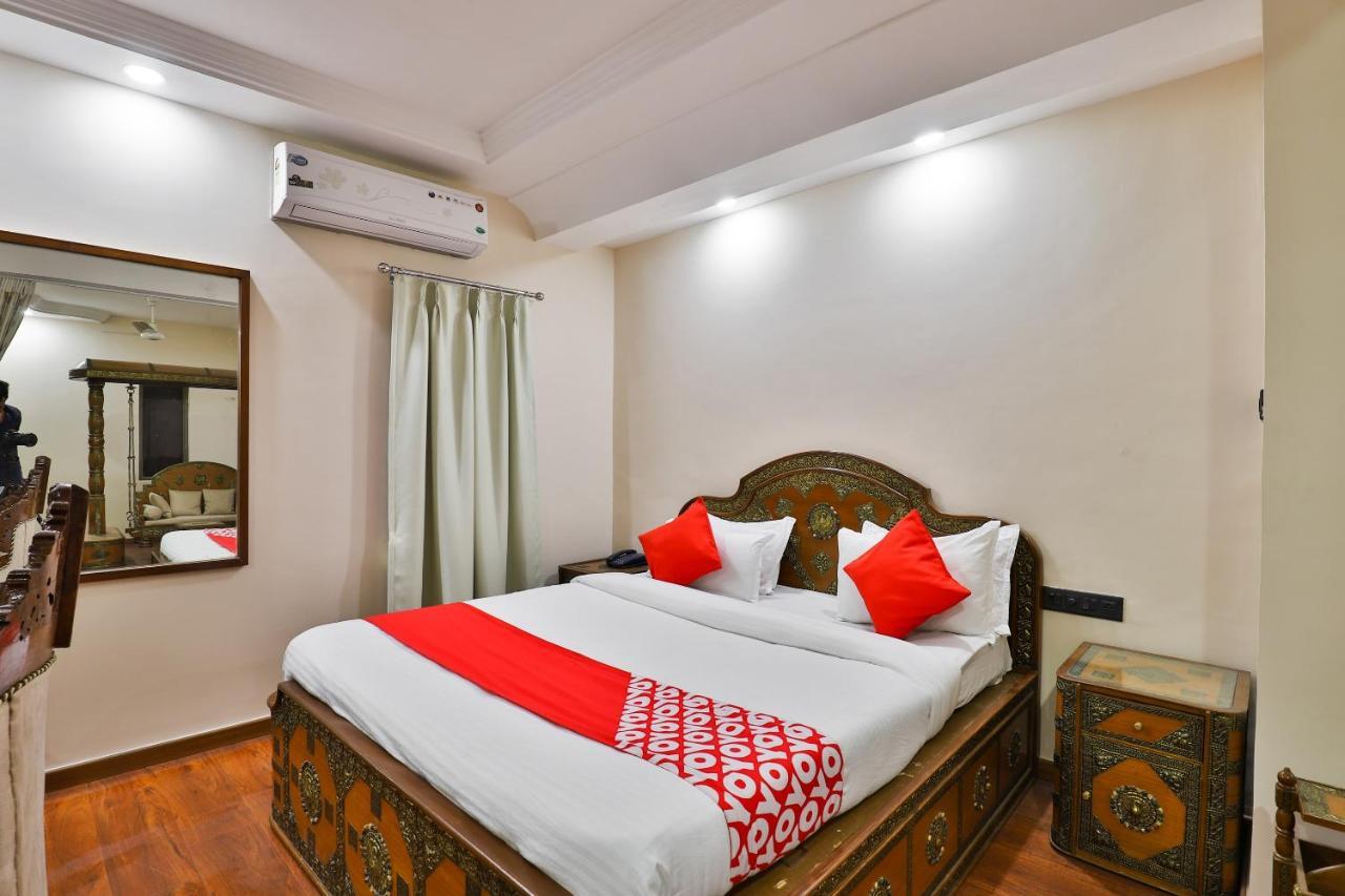 Oyo 23540 Hotel Suryakant Rajkot Eksteriør billede