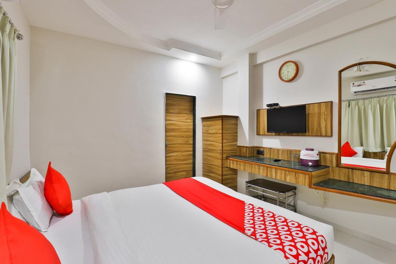 Oyo 23540 Hotel Suryakant Rajkot Eksteriør billede