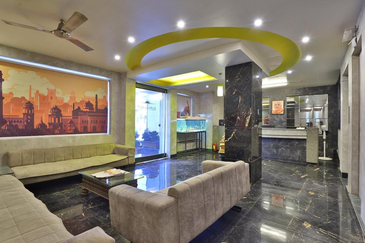 Oyo 23540 Hotel Suryakant Rajkot Eksteriør billede